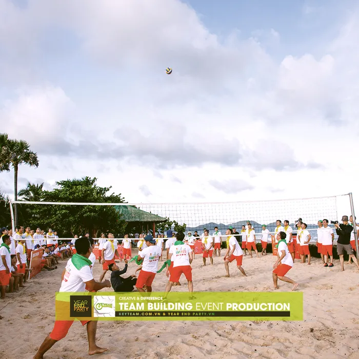 MICROTEC TEAM BUILDING - BREAK THROUGH